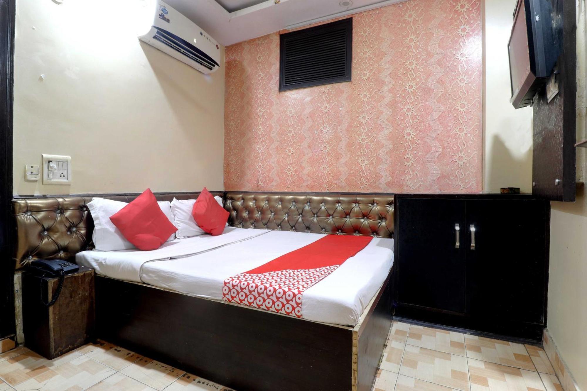 Oyo Flagship 81569 The Red Rose Inn New Delhi Exteriör bild