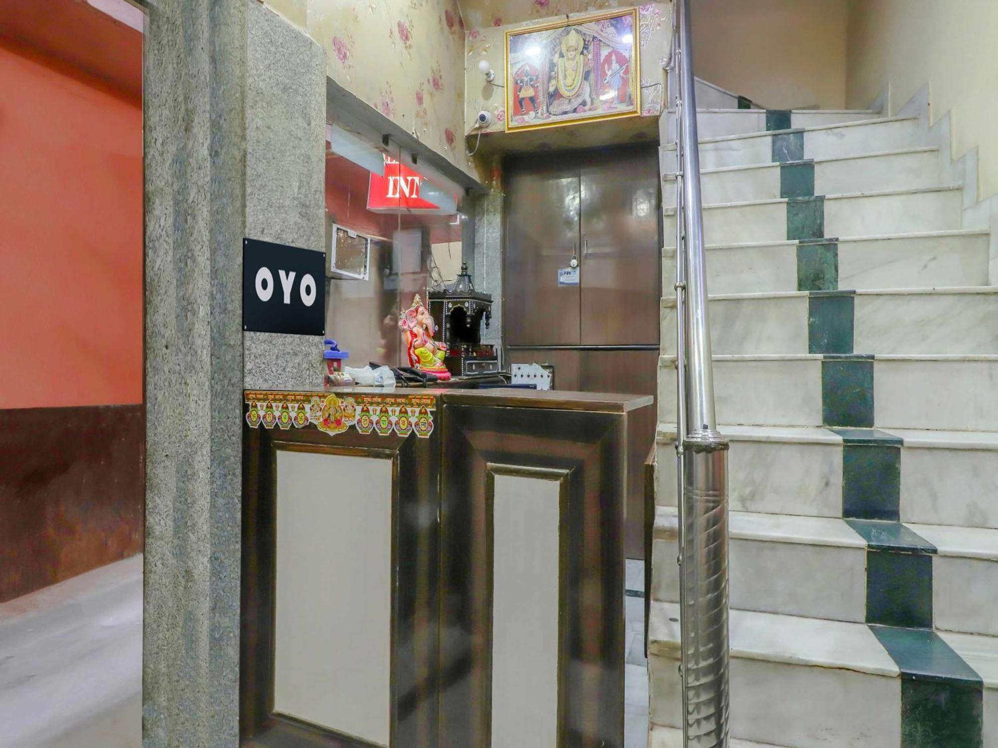 Oyo Flagship 81569 The Red Rose Inn New Delhi Exteriör bild